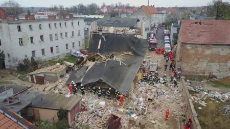 В Польше в Свебодзице 8 апреля обрушился каменный дом, погибли два ребенка и взрослый