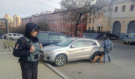 В Хабаровске 21 апреля неизвестный устроил стрельбу в приемной УФСБ, три человека погибли. ФОТО, ВИДЕО