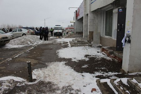 В Ижевске на улице Автозаводской 21 апреля грузовик раздавил коляску с 2-летним ребенком, пока отец был в баре