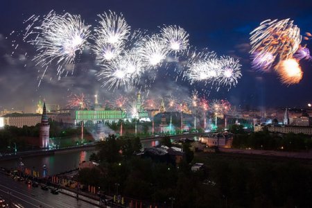 Парад Победы 9 мая 2017 года в Москве: во сколько начало, где смотреть, салют