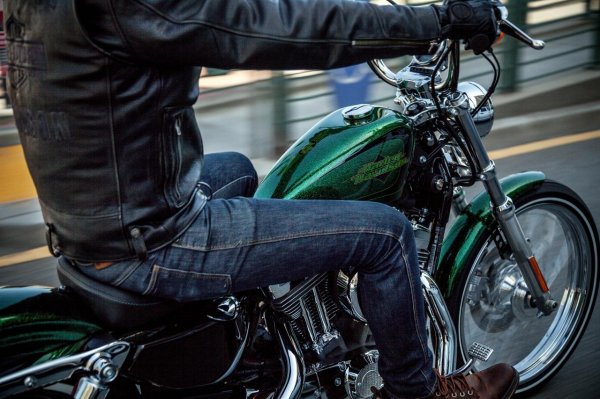Депутат из Кузбасса разбился на мотоцикле Harley-Davidson