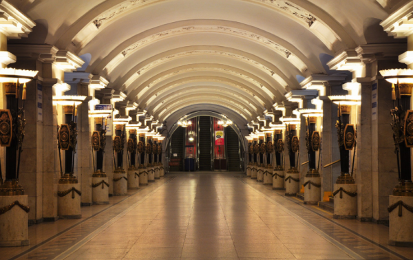 В Санкт-Петербурге станцию метро закрыли из-за подозрительного предмета