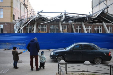 Под Санкт-Петербургом 7 мая в поселке Мурино произошло частичное обрушение строящейся школы, есть жертвы