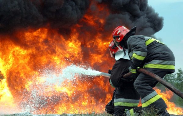 В Казани случился пожар на территории Артучилища