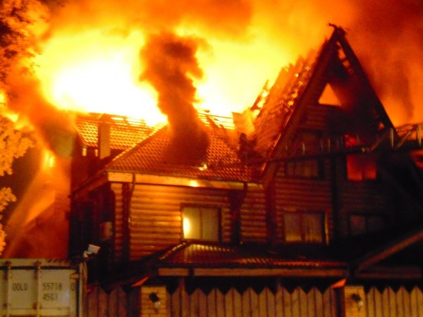 В Новосибирской области во время пожара погибла школьница