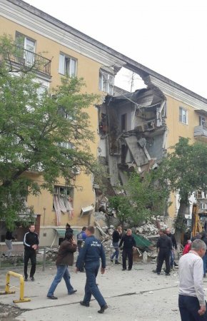 В Волгограде 16 мая на Университетском проспекте прогремел взрыв, есть жертвы. ВИДЕО