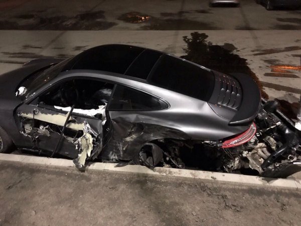 В Ростове-на-Дону автомеханик разбил Porsche клиента за 13 млн долларов