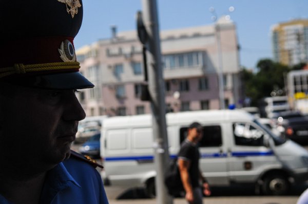 Полиция задержала в Москве  читающего 
