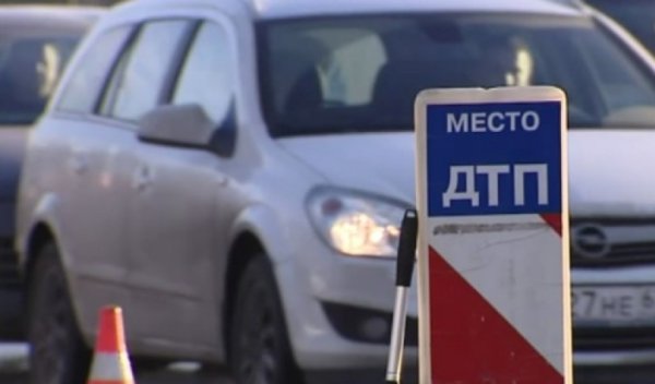 В юго-восточной части Москвы таксист сбил двух детей на пешеходном переходе