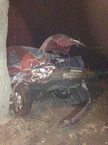В Брянске на Стальзаводе водитель разбил свою машину и сбежал‍