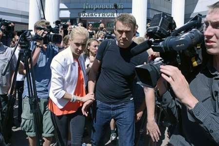 Алексей Навальный: биография, личная жизнь, YouTube, дело «Кировлеса»