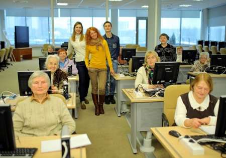 Повышение пенсий работающим пенсионерам в России: Силуанов назвал дату повышения пенсий
