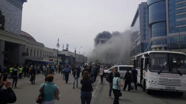 Удалось локализовать пожар на площади Киевского вокзала в Москве