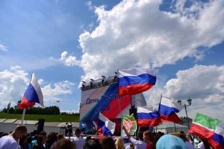 Как отдыхаем в июне в России: 12 июня выходной или нет