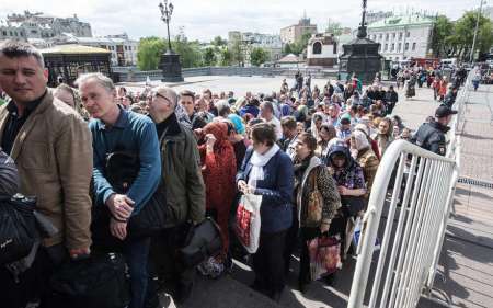 Мощи Николая Чудотворца в Москве: паломники проводят по девять часов в очереди