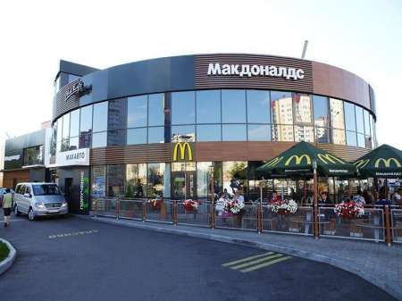 McDonald's 28 июня запустил в Москве сервис по доставке еды: в пилотном проекте участвуют 6 ресторанов
