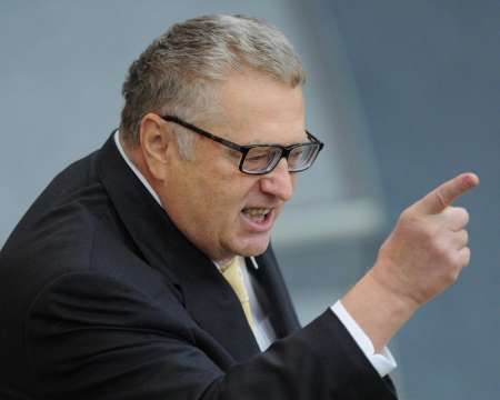 Гидрометцентр ответил на критику промокшего под дождем Жириновского