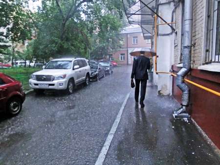 Погода в Москве 12 июля: в среду в столице объявлен желтый уровень опасности