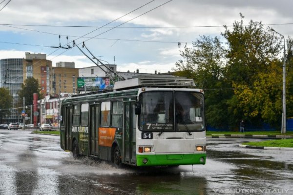 В Ярославле в троллейбус ударила молния