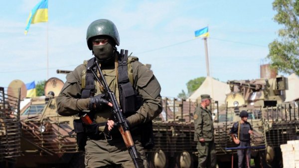 Во время учений на Украине получили ранения восемь солдат ВСУ