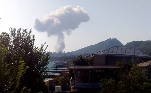 35 граждан России пострадали от взрывов на складе боеприпасов в Абхазии