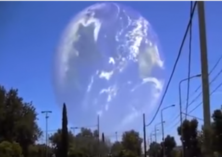 Видео с загадочной планетой шокировало пользователей Сети