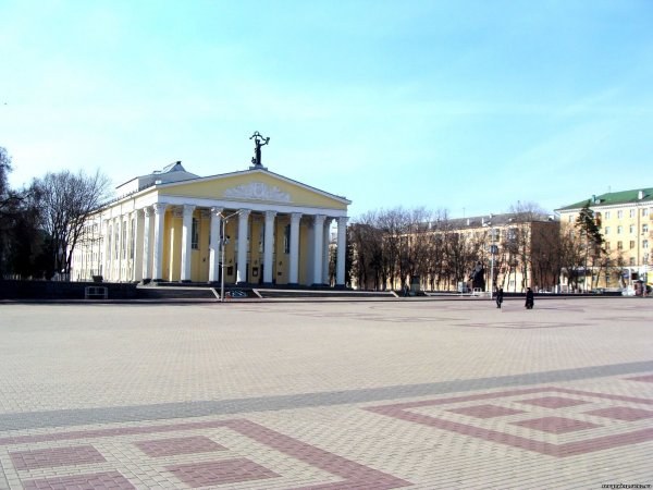 В Белгороде на Соборной площади обнаружили два трупа