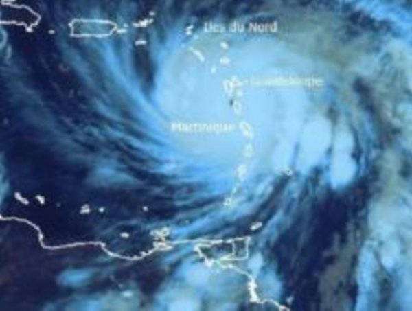 Ураган «Мария» усилился до максимальной категории мощности: Подробности в реальном времени