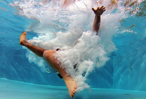 В бассейне отеля Турции утонул российский турист