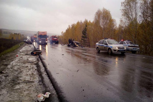 В Иркутской области автобус с 50 пассажирами попал в смертельное ДТП