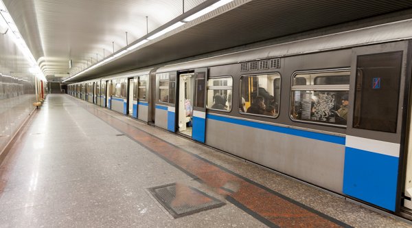 На Бутковской линии московского метро произошло задымление вагона