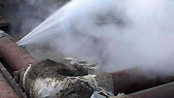В Хабаровске горожанин погиб из-за порыва водопровода