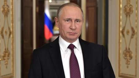 Путин подписал указ о снижении в 2018 году зарплаты президента России