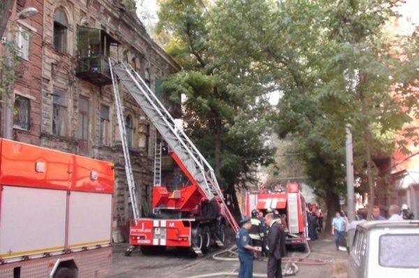 В Ростове перекрыли движение из-за угрозы обрушения дома