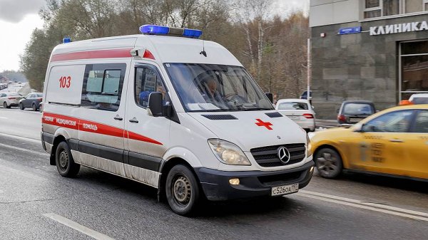 В машине скорой помощи в Санкт-Петербурге скончался младенец