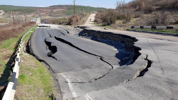 В Ростовской области обвалился участок трассы М-4