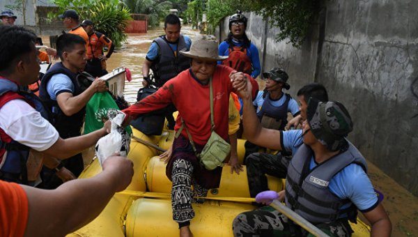 В результате схода селя и наводнения на Филиппинах жизни лишились 90 человек