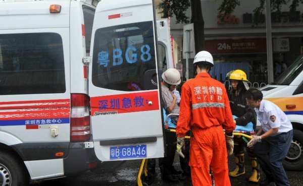 В Китае женщина перепутала зад обезьяны со светофором и попала в аварию