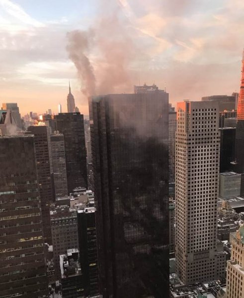 В Нью-Йорке в многоквартирном доме Trump Tower случился пожар