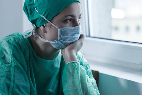 В Сочи уволят медсестер, оставивших пациента на улице