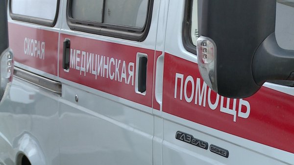 В Москве водитель на белом Infinity отказался уступить скорой дорогу