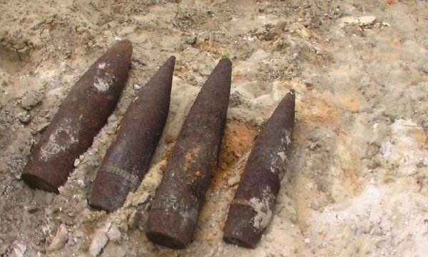 В Каменск-Шахтинске обнаружили снаряды времен ВОВ