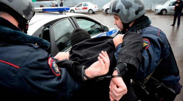 Менеджеры автосалона в Москве обманули покупателей на 50 млн руб