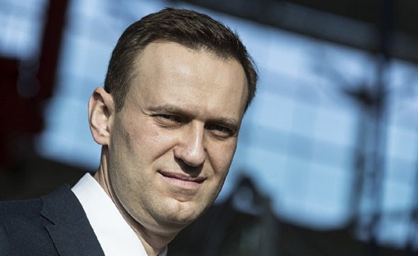 Навальный стал третьим лицом по иску Дерипаски к Насте Рыбке