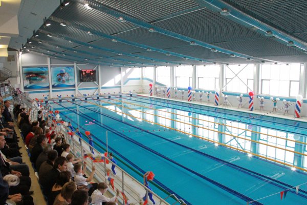В бассейне Перми чуть не утонула 11-летняя спортсменка