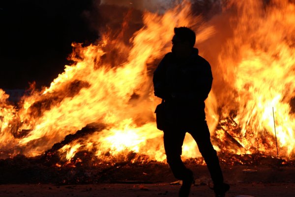 В Щербинке вспыхнул пожар в магазине фейерверков