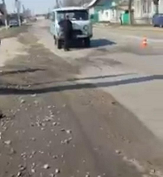 В Воронежской области во время ремонта дорог набросали мусора жителям во дворы
