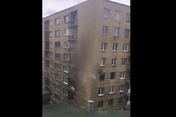 В Кемерово загорелось здание общежития на проспекте Ленина
