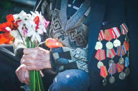 Единовременная выплата ветеранам и инвалидам войны ко Дню Победы: когда выплатят 10 тысяч