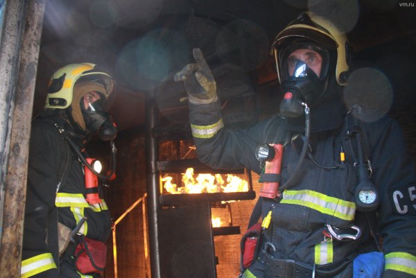 На юго-востоке Москвы потушили крупный пожар на складе